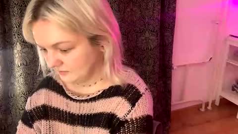 Snapshot of 80s_brat chatting on 10, 1, 2025 Ivy online show from 10, 1, 2025