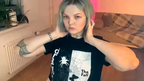 Snapshot of 80s_brat chatting on 1, 2, 2025 Ivy online show from 1, 2, 2025