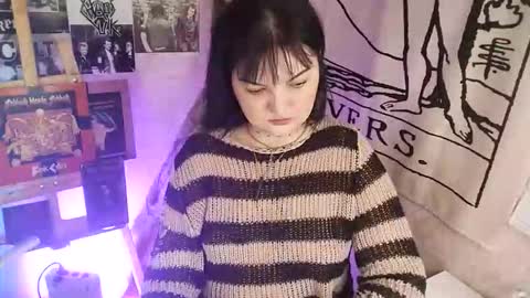 Snapshot of 80s_brat chatting on 5, 10, 2025 Ivy online show from 5, 10, 2025