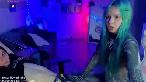 Snapshot of 819sunflowerinahat2016 chatting on 10, 3, 2025 Cornelia and Dante online show from 10, 3, 2025