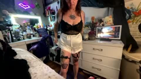 That girl online show from 11, 1, 2026