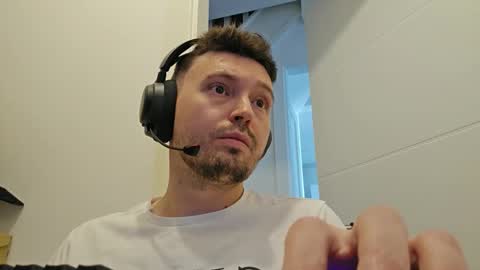 Snapshot of 8inchdude93 chatting on 9, 9, 2025 8inchdude93 online show from 9, 9, 2025