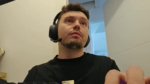 Snapshot of 8inchdude93 chatting on 15, 9, 2025 8inchdude93 online show from 15, 9, 2025