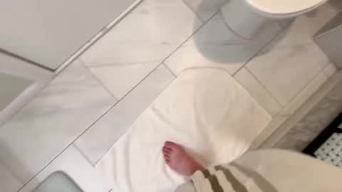 Snapshot of 8inutn chatting on 22, 10, 2025 8inutn online show from 22, 10, 2025