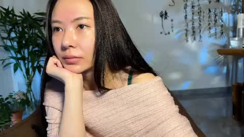 Snapshot of 9567gigi chatting on 8, 4, 2026 lily online show from 8, 4, 2026