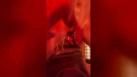 Snapshot of 999sunshinexxx chatting on 4, 12, 2025 999sunshinexxx online show from 4, 12, 2025