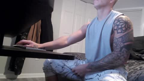 Snapshot of 9inchbulll chatting on 2, 1, 2025 9inchbulll online show from 2, 1, 2025