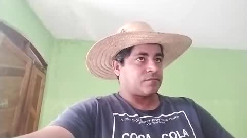 Snapshot of 9vinhocamshow chatting on 14, 1, 2025 9vinhocamshow online show from 14, 1, 2025