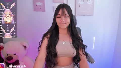 Snapshot of _abby_westt chatting on 8, 3, 2025 Sophia online show from 8, 3, 2025