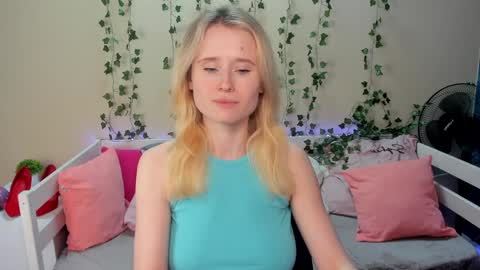 Snapshot of _adel_brooks_ chatting on 14, 1, 2025 adel online show from 14, 1, 2025