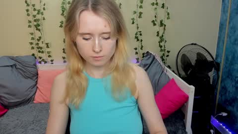 Snapshot of _adel_brooks_ chatting on 4, 2, 2025 adel online show from 4, 2, 2025
