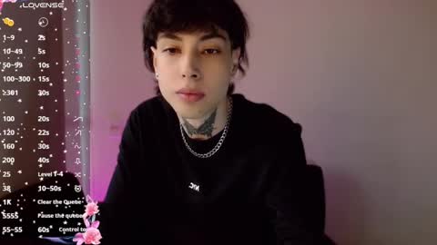 Snapshot of _alexblunt_ chatting on 21, 12, 2024 _alexblunt_ online show from 21, 12, 2024