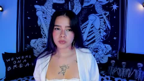_alicesasha_ online show from 9, 4, 2026
