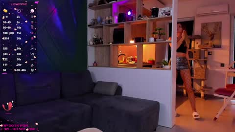 Mia online show from 1, 2, 2025