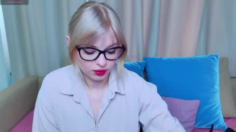 Snapshot of _allisson__ chatting on 7, 5, 2026 Alison online show from 7, 5, 2026