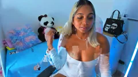 Analia online show from 10, 12, 2024