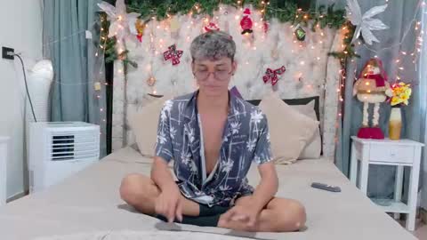 Snapshot of _andrew_williams chatting on 21, 12, 2024 Andres online show from 21, 12, 2024