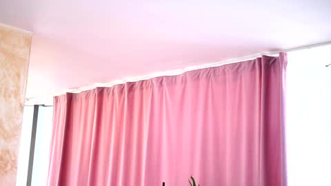 Arielle online show from 6, 1, 2025