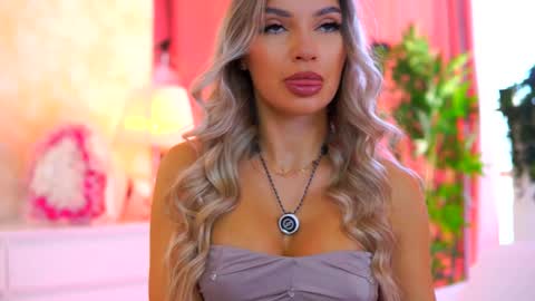 Arielle online show from 10, 10, 2025