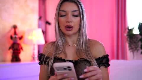 Arielle online show from 19, 12, 2025