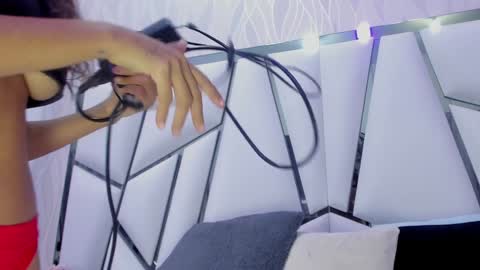 Aura online show from 1, 2, 2025