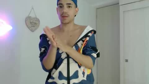 _austinmoon online show from 11, 4, 2026