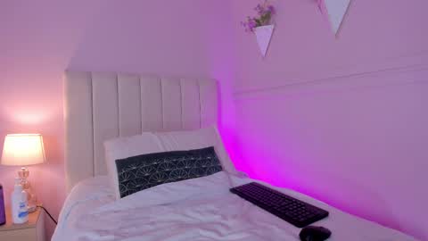 Hi guys i am Bianca  online show from 13, 2, 2025