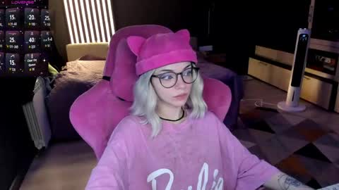 Snapshot of _black_fox__ chatting on 9, 6, 2026 Olivia Subscribe to my Fansly - online show from 9, 6, 2026