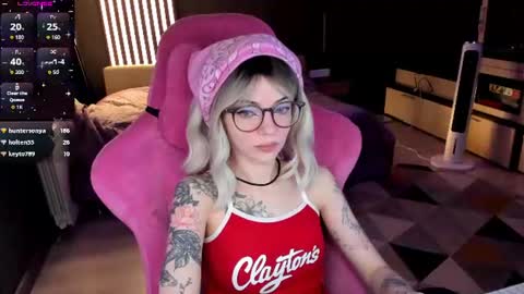 Snapshot of _black_fox__ chatting on 13, 6, 2026 Olivia Subscribe to my Fansly - online show from 13, 6, 2026