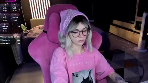 Snapshot of _black_fox__ chatting on 23, 6, 2026 Olivia Subscribe to my Fansly - online show from 23, 6, 2026