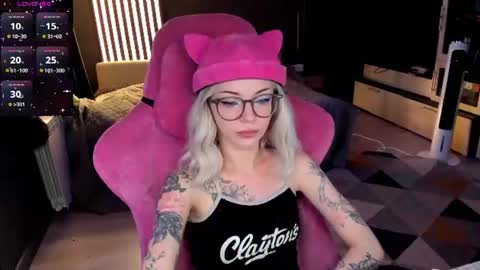 Snapshot of _black_fox__ chatting on 29, 6, 2026 Olivia Subscribe to my Fansly - online show from 29, 6, 2026