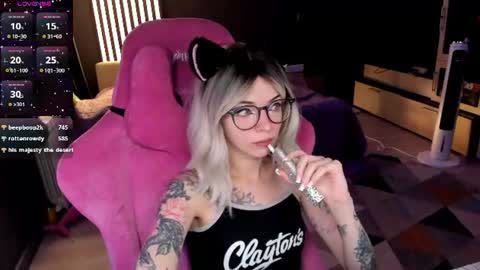 Snapshot of _black_fox__ chatting on 30, 6, 2026 Olivia Subscribe to my Fansly - online show from 30, 6, 2026
