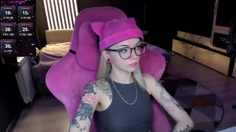 Snapshot of _black_fox__ chatting on 10, 7, 2026 Olivia Subscribe to my Fansly - online show from 10, 7, 2026
