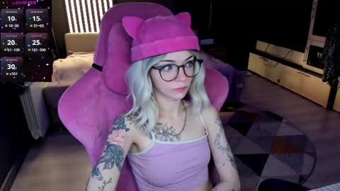 Snapshot of _black_fox__ chatting on 11, 7, 2026 Olivia Subscribe to my Fansly - online show from 11, 7, 2026