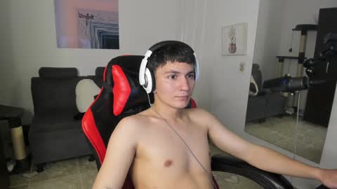 Snapshot of _blakee chatting on 24, 12, 2024 B L A K E online show from 24, 12, 2024