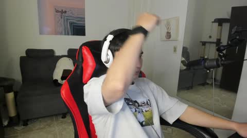 Snapshot of _blakee chatting on 25, 12, 2024 B L A K E online show from 25, 12, 2024