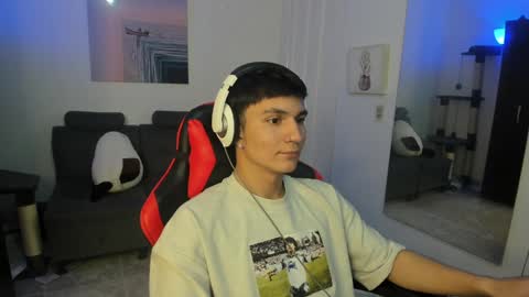 Snapshot of _blakee chatting on 6, 1, 2025 B L A K E online show from 6, 1, 2025