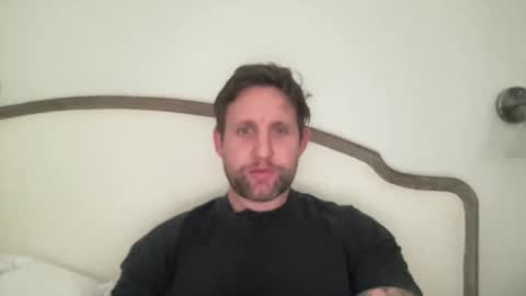 Snapshot of _british_hung_ chatting on 5, 5, 2026 UK BigThick Cock online show from 5, 5, 2026