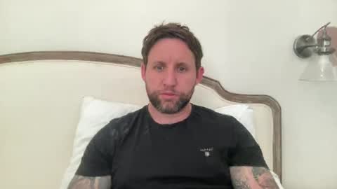 Snapshot of _british_hung_ chatting on 18, 6, 2026 UK BigThick Cock online show from 18, 6, 2026