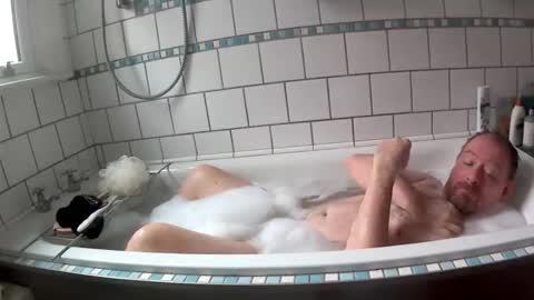 Snapshot of _bunny_x chatting on 22, 10, 2025 _bunny_x online show from 22, 10, 2025
