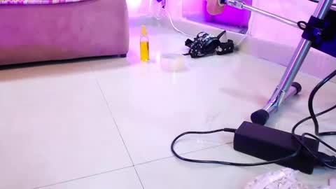 Bella online show from 23, 2, 2025