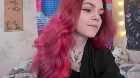 Snapshot of _caroline_coy chatting on 7, 3, 2025 Caroline online show from 7, 3, 2025