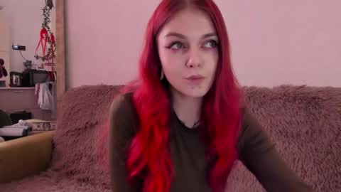 Snapshot of _caroline_coy chatting on 24, 9, 2025 Caroline online show from 24, 9, 2025