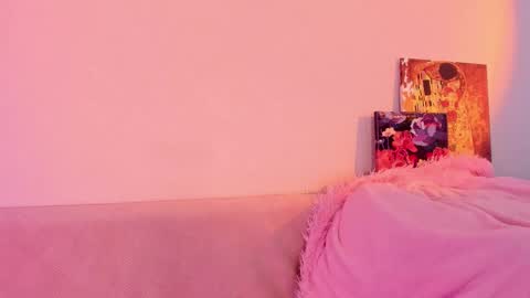 Christina Chris online show from 18, 2, 2025