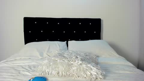 Snapshot of _cereza_ chatting on 13, 1, 2025 Bella online show from 13, 1, 2025