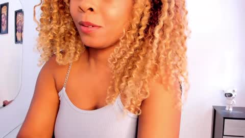 _charlottedavis online show from 26, 1, 2025