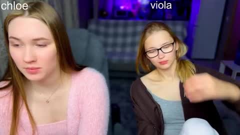 Snapshot of _chloe_miller_ chatting on 6, 10, 2025 _chloe_miller_ online show from 6, 10, 2025