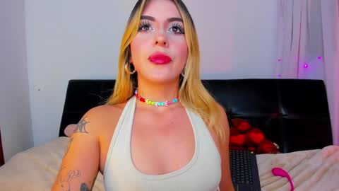 Snapshot of _cloe_1 chatting on 4, 2, 2025 Chloe online show from 4, 2, 2025