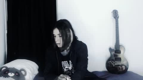 Snapshot of _cuervo_sk8 chatting on 23, 11, 2025 JC online show from 23, 11, 2025