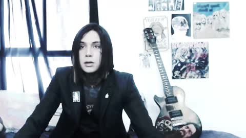 Snapshot of _cuervo_sk8 chatting on 26, 11, 2025 JC online show from 26, 11, 2025